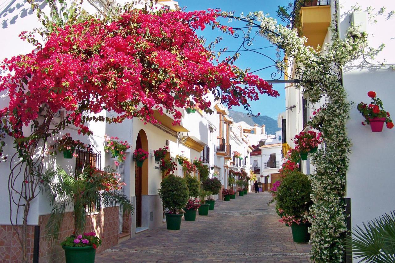 Unique Andalusian Townhouse Next To Beach Эстепона Экстерьер фото