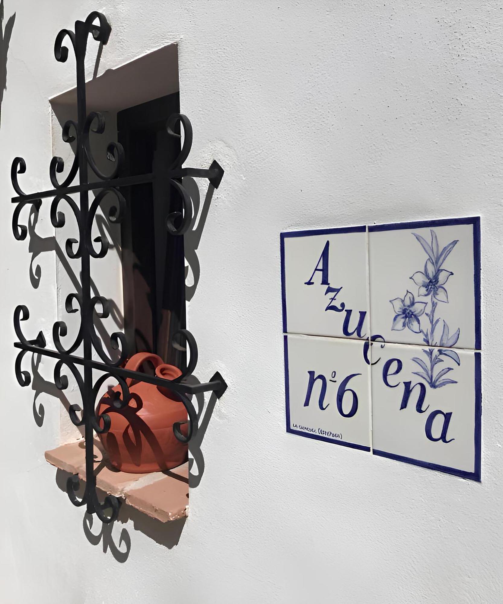 Unique Andalusian Townhouse Next To Beach Эстепона Экстерьер фото
